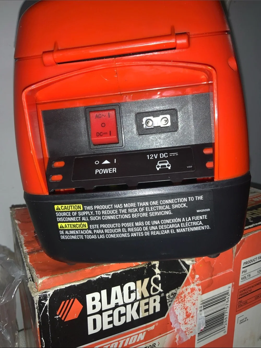 Black & Decker tire inflator. Manual included.